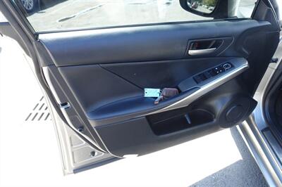 2017 Lexus IS - Photo 12 - Newark, NJ 07104