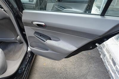 2009 Honda Civic LX - Photo 19 - Newark, NJ 07104