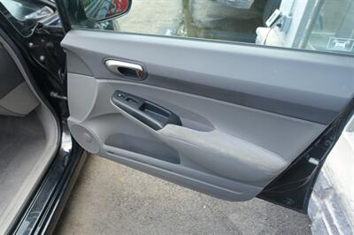 2009 Honda Civic LX - Photo 17 - Newark, NJ 07104