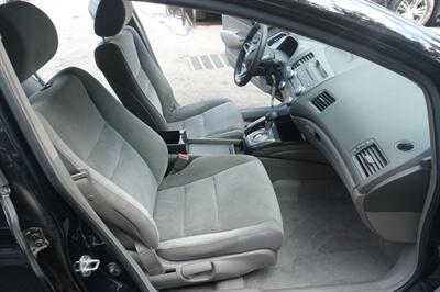 2009 Honda Civic LX - Photo 16 - Newark, NJ 07104