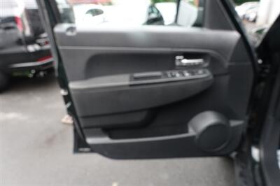 2012 Jeep Liberty Latitude   - Photo 10 - Newark, NJ 07104