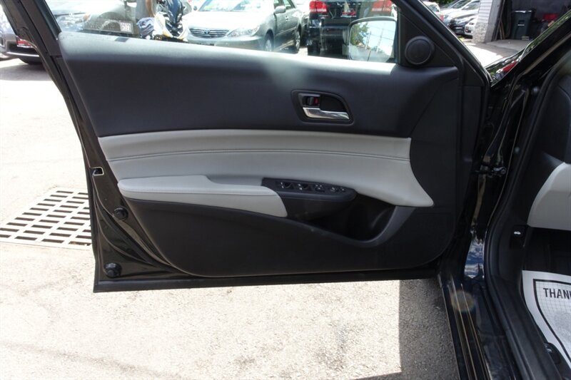 2016 Acura ILX Base Plus photo 10