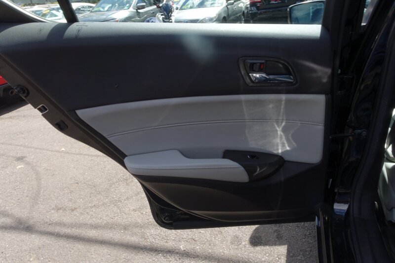2016 Acura ILX Base Plus photo 12