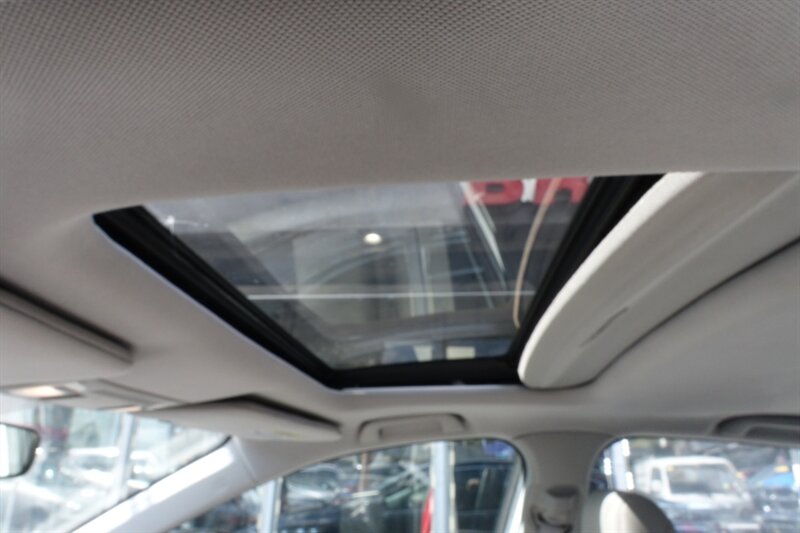 2016 Acura ILX Base Plus photo 21