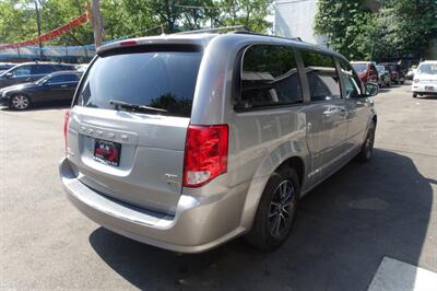 2017 Dodge Grand Caravan GT   - Photo 8 - Newark, NJ 07104