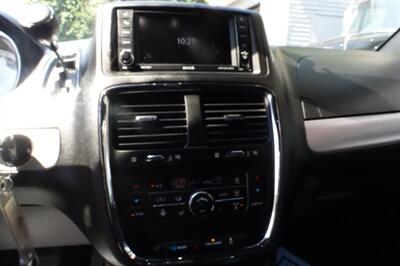2017 Dodge Grand Caravan GT   - Photo 18 - Newark, NJ 07104
