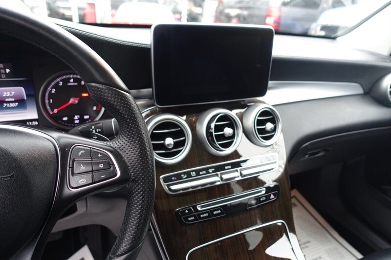 2016 Mercedes-Benz GLC GLC300 photo 23