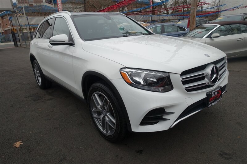 2016 Mercedes-Benz GLC GLC300 photo 3