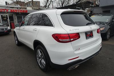 2016 Mercedes-Benz GLC GLC 300 4MATIC   - Photo 6 - Newark, NJ 07104