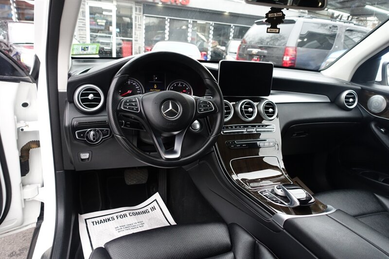 2016 Mercedes-Benz GLC GLC300 photo 14