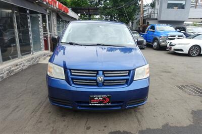 2010 Dodge Grand Caravan SE - Photo 2 - Newark, NJ 07104