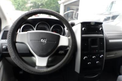 2010 Dodge Grand Caravan SE - Photo 12 - Newark, NJ 07104