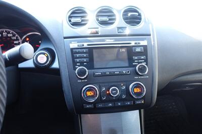 2011 Nissan Altima 3.5 SR   - Photo 16 - Newark, NJ 07104