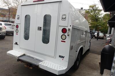2013 Ford E-350 SD   - Photo 8 - Newark, NJ 07104