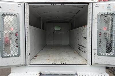 2013 Ford E-350 SD   - Photo 15 - Newark, NJ 07104