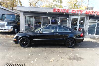 2004 Mercedes-Benz CLK CLK 320   - Photo 4 - Newark, NJ 07104