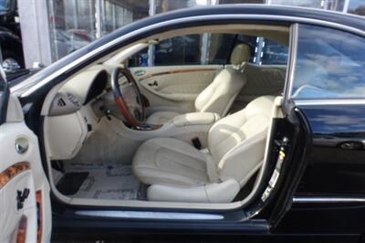2004 Mercedes-Benz CLK CLK 320   - Photo 9 - Newark, NJ 07104