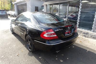 2004 Mercedes-Benz CLK CLK 320   - Photo 6 - Newark, NJ 07104