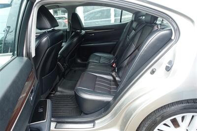 2016 Lexus ES   - Photo 11 - Newark, NJ 07104