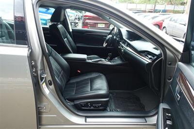 2016 Lexus ES   - Photo 14 - Newark, NJ 07104