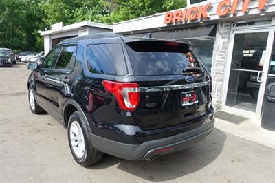 2017 Ford Explorer - Photo 6 - Newark, NJ 07104