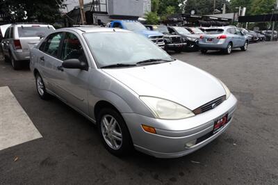 2001 Ford Focus SE   - Photo 3 - Newark, NJ 07104