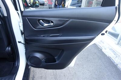 2017 Nissan Rogue SV   - Photo 26 - Newark, NJ 07104