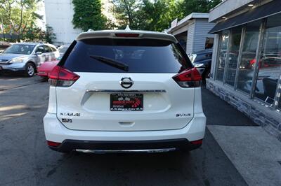 2017 Nissan Rogue SV   - Photo 7 - Newark, NJ 07104