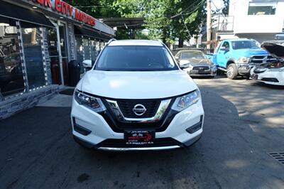 2017 Nissan Rogue SV   - Photo 2 - Newark, NJ 07104