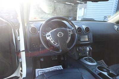 2013 Nissan Rogue SV w/SL Package   - Photo 14 - Newark, NJ 07104