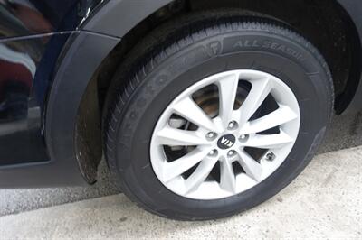 2020 Kia Sorento LX - Photo 26 - Newark, NJ 07104