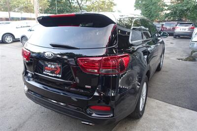 2020 Kia Sorento LX - Photo 8 - Newark, NJ 07104