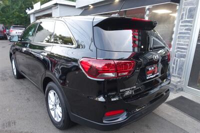 2020 Kia Sorento LX - Photo 6 - Newark, NJ 07104