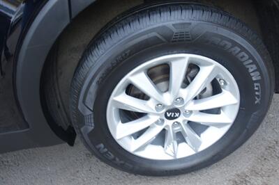 2020 Kia Sorento LX - Photo 25 - Newark, NJ 07104