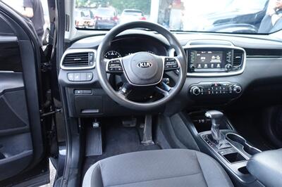 2020 Kia Sorento LX - Photo 13 - Newark, NJ 07104