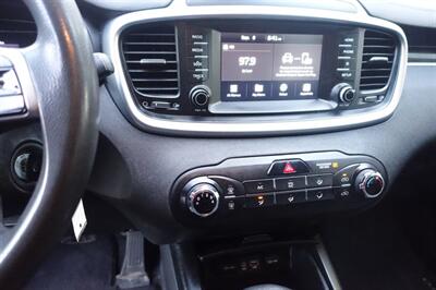 2020 Kia Sorento LX - Photo 30 - Newark, NJ 07104