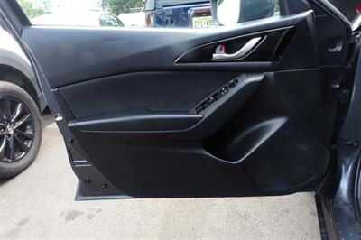 2015 Mazda Mazda3 i Touring   - Photo 10 - Newark, NJ 07104