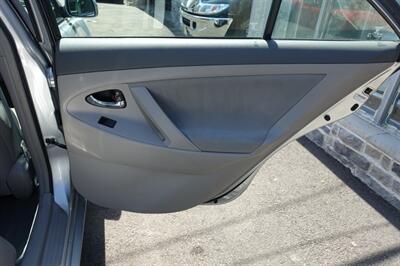 2007 Toyota Camry LE   - Photo 17 - Newark, NJ 07104