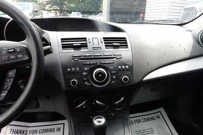 2013 Mazda Mazda3 i Sport   - Photo 18 - Newark, NJ 07104