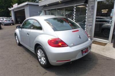 2014 Volkswagen Beetle-Classic 1.8T Entry PZEV   - Photo 6 - Newark, NJ 07104