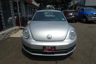 2014 Volkswagen Beetle-Classic 1.8T Entry PZEV   - Photo 2 - Newark, NJ 07104