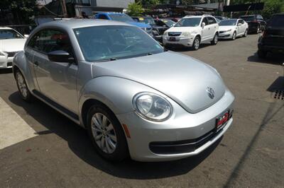 2014 Volkswagen Beetle-Classic 1.8T Entry PZEV   - Photo 3 - Newark, NJ 07104