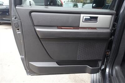 2007 Ford Expedition EL Limited   - Photo 12 - Newark, NJ 07104