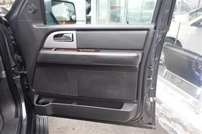 2007 Ford Expedition EL Limited   - Photo 16 - Newark, NJ 07104