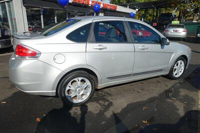 2009 Ford Focus SES   - Photo 5 - Newark, NJ 07104