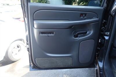 2005 Chevrolet Silverado 1500 LS   - Photo 10 - Newark, NJ 07104