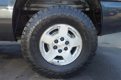 2005 Chevrolet Silverado 1500 LS   - Photo 18 - Newark, NJ 07104