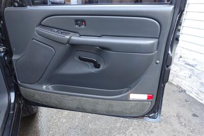 2005 Chevrolet Silverado 1500 LS   - Photo 13 - Newark, NJ 07104