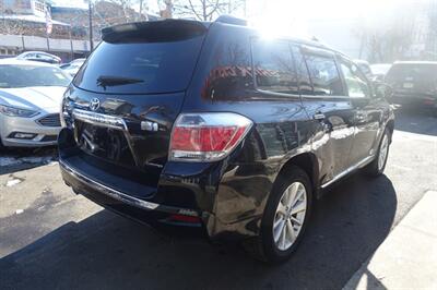 2013 Toyota Highlander Hybrid Limited   - Photo 8 - Newark, NJ 07104