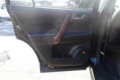 2013 Toyota Highlander Hybrid Limited   - Photo 12 - Newark, NJ 07104